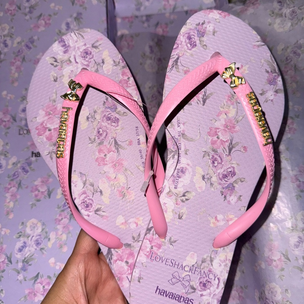 Havaianas Women’s Pink Floral Flip Flops - LoveShackFancy Edition - Picture 2 of 4
